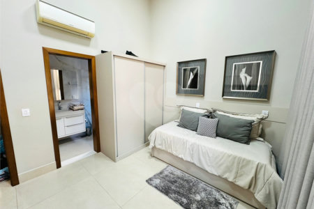 Casa à venda com 3 suítes no condomínio Florais do Valle, Cuiabá - MT