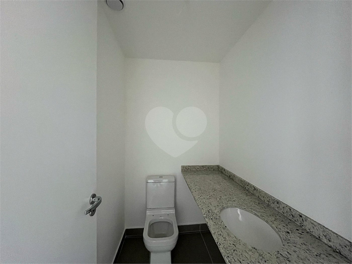 Apartamento à venda com 3 quartos, sendo 1 suíte,  em Além Ponte, Sorocaba, SP