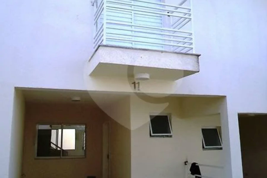 Casa à venda com 2 suítes no condomínio Villagio da Serra, São Paulo - SP