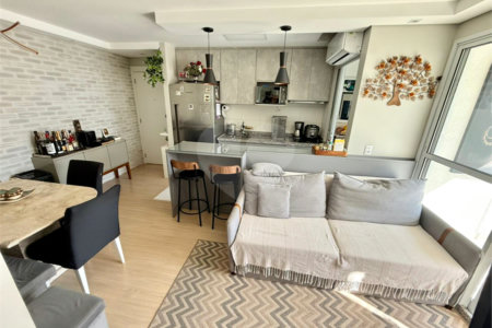 Apartamento à venda com 3 quartos, sendo 1 suíte, em Vila Dom Pedro I, São Paulo, SP