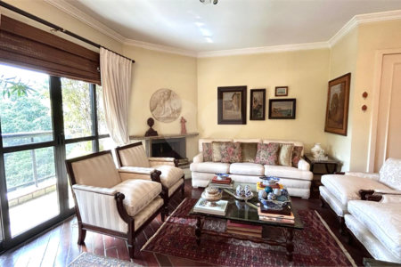 Apartamento à venda com 3 suítes em Vila Suzana, São Paulo, SP