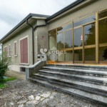 Casa multifamiliar à venda em Verona, Itália – 3 unidades e 12.000 m²