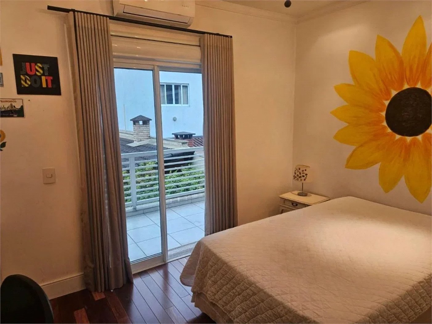 Sobrado à venda com 4 quartos, sendo 2 suítes, em Brooklin Paulista, São Paulo, SP