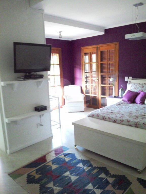 Casa à venda com 4 quartos, sendo 2 suítes,  em Horto, São Paulo, SP