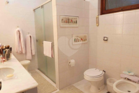 Casa Térrea à venda com 3 quartos, sendo 1 suíte,  em Chácara Monte Alegre, São Paulo, SP