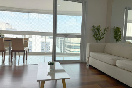 Apartamento para alugar com 3 quartos, sendo 1 suíte, em Vila Olímpia, São Paulo, SP