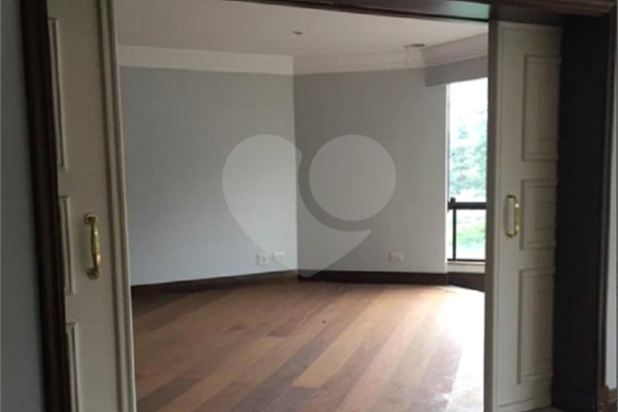 Apartamento à venda com 4 suítes em Vila Andrade, São Paulo, SP