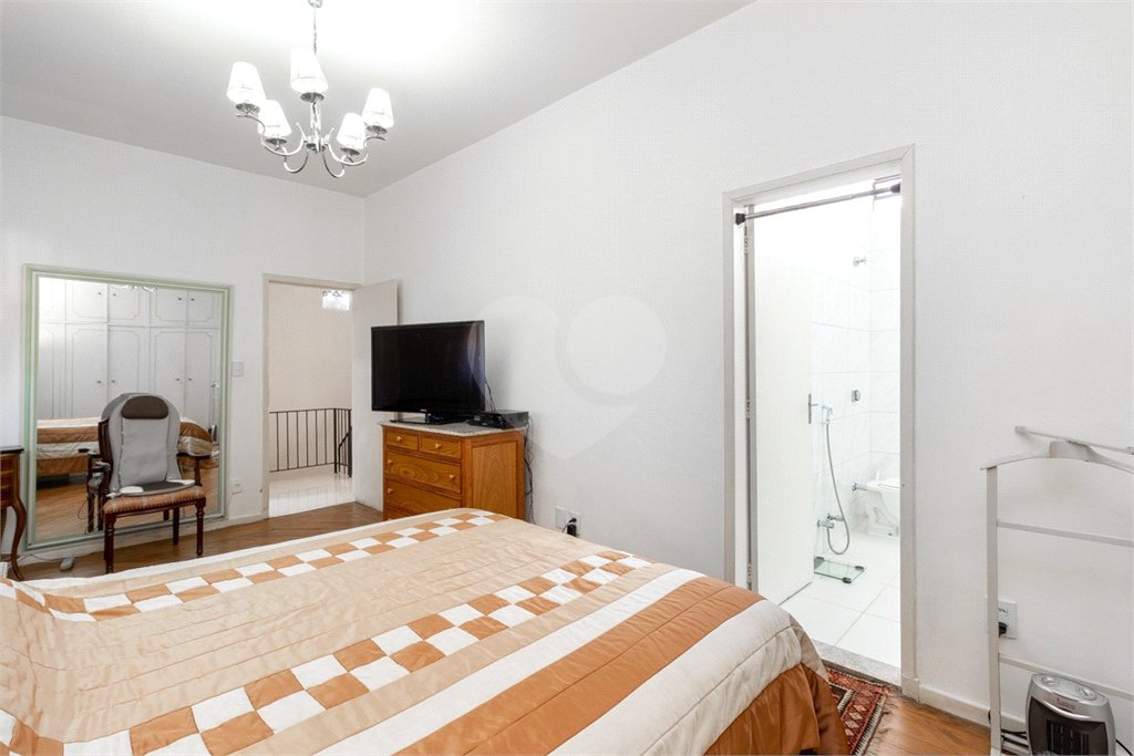 Casa à venda com 3 quartos, sendo 1 suíte,  em Pinheiros, São Paulo, SP