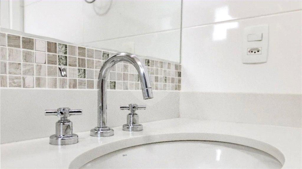 Apartamento à venda com 2 quartos, sendo 1 suíte,  em Vila Cordeiro, São Paulo, SP