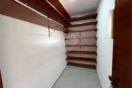 Casa à venda ou para alugar com 4 quartos, sendo 3 suítes, no condomínio Estância Marambaia, Vinhedo - SP