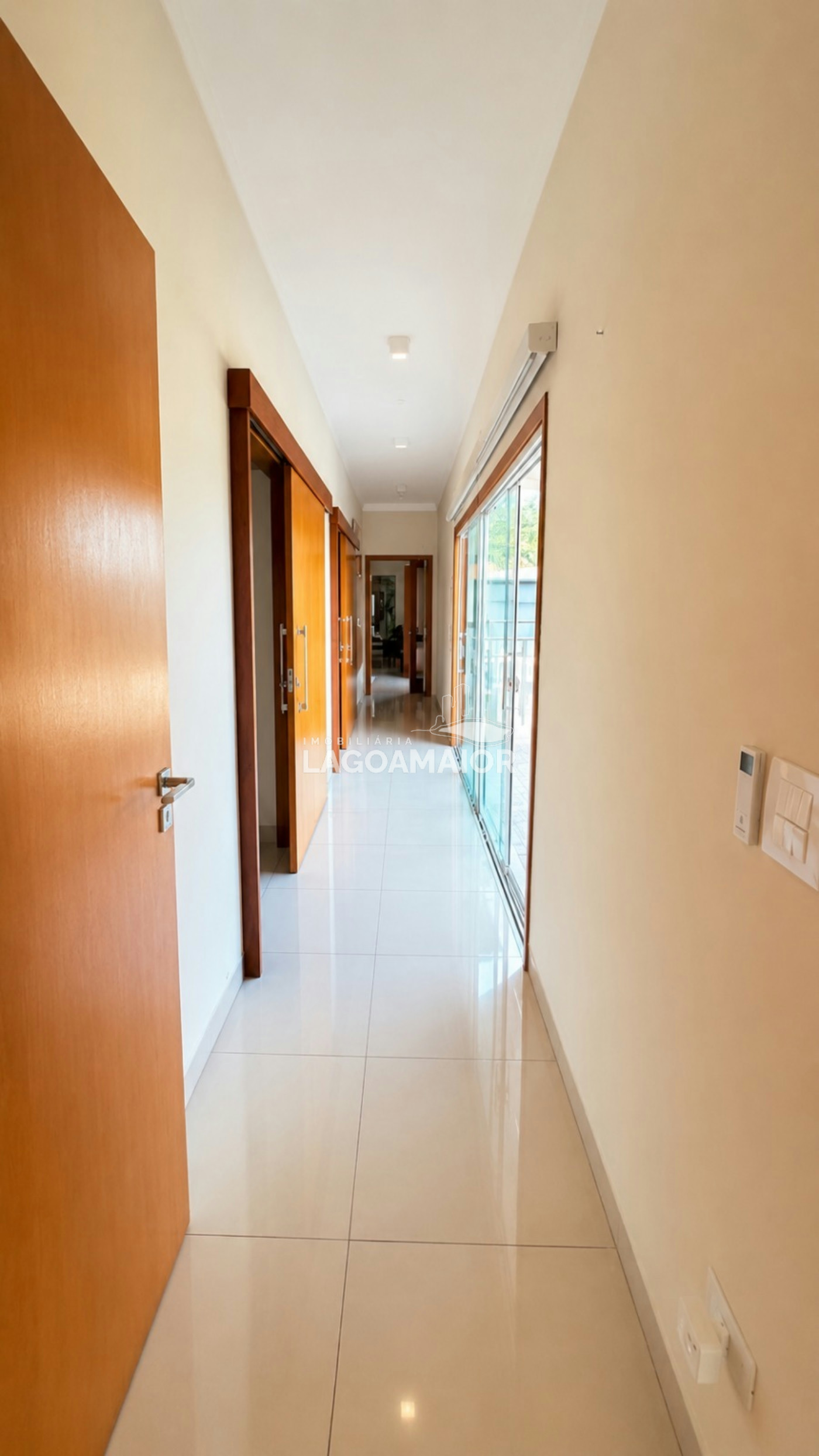 Casa à venda com 3 quartos, sendo 3 suítes, em Santos Dumont, Três Lagoas - MS