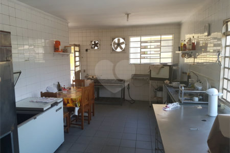 Hotel à venda com 14 quartos, sendo 13 suítes, em Rainha, Louveira, SP