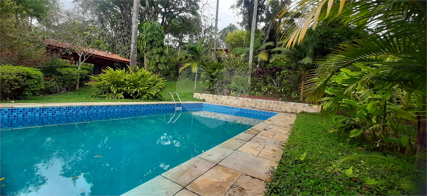 Casa Térrea à venda com 4 quartos, sendo 2 suítes, em Serra da Cantareira, Mairiporã, SP