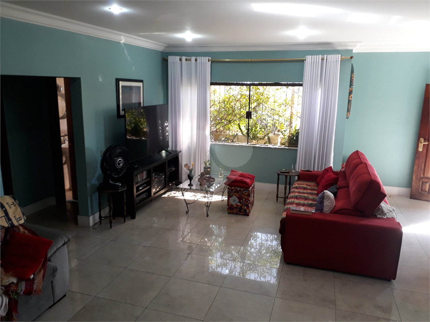 Sobrado à venda com 4 quartos, sendo 1 suíte, em Vila Constança, São Paulo, SP
