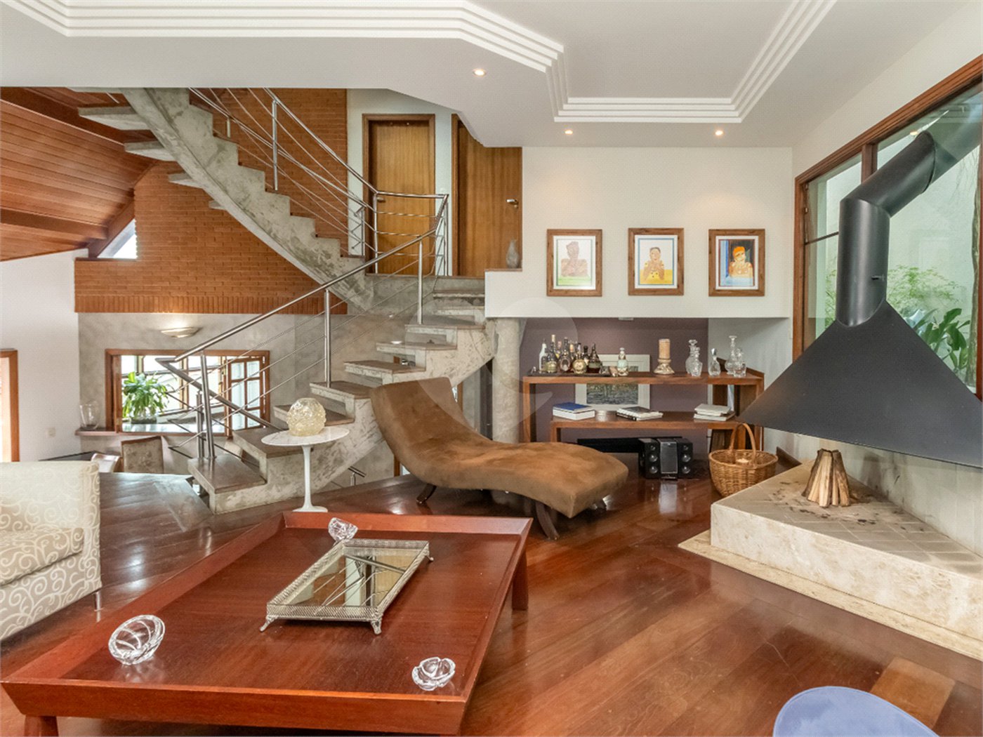 Casa à venda com 4 quartos, sendo 2 suítes, em Jardim Marajoara, São Paulo, SP