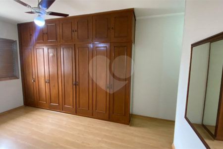 Sobrado à venda com 3 quartos, sendo 2 suítes,  em Jardim Brasil (zona Sul), São Paulo, SP