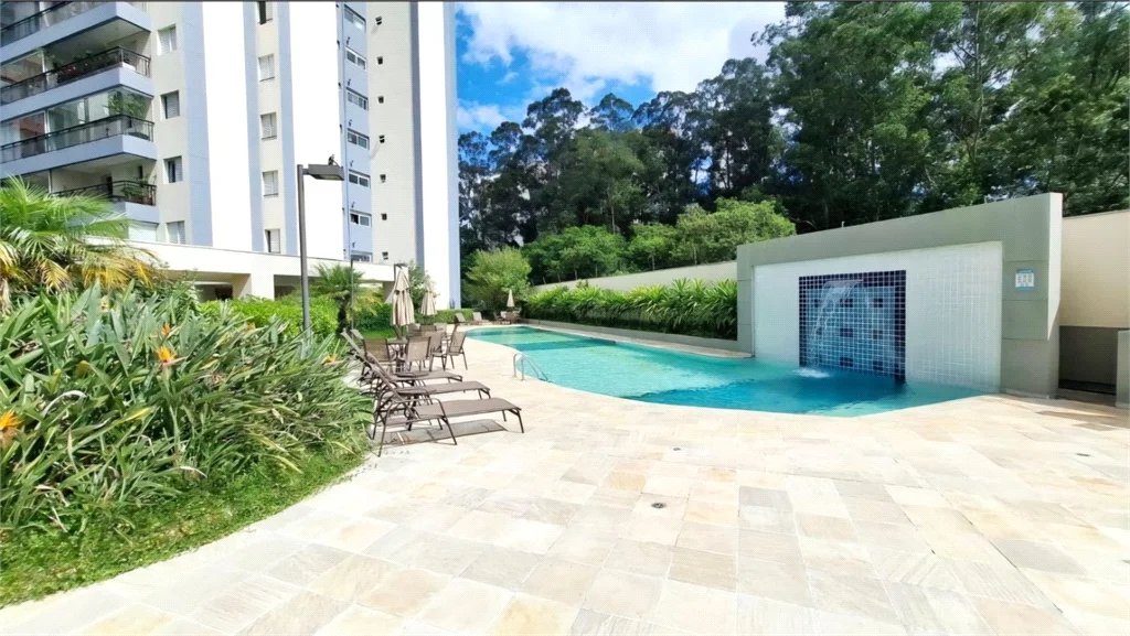Apartamento com 90 metros no Jardim Ester