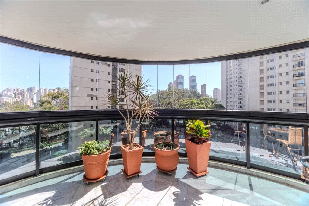 Apartamento à venda com 4 suítes em Paraíso do Morumbi, São Paulo, SP