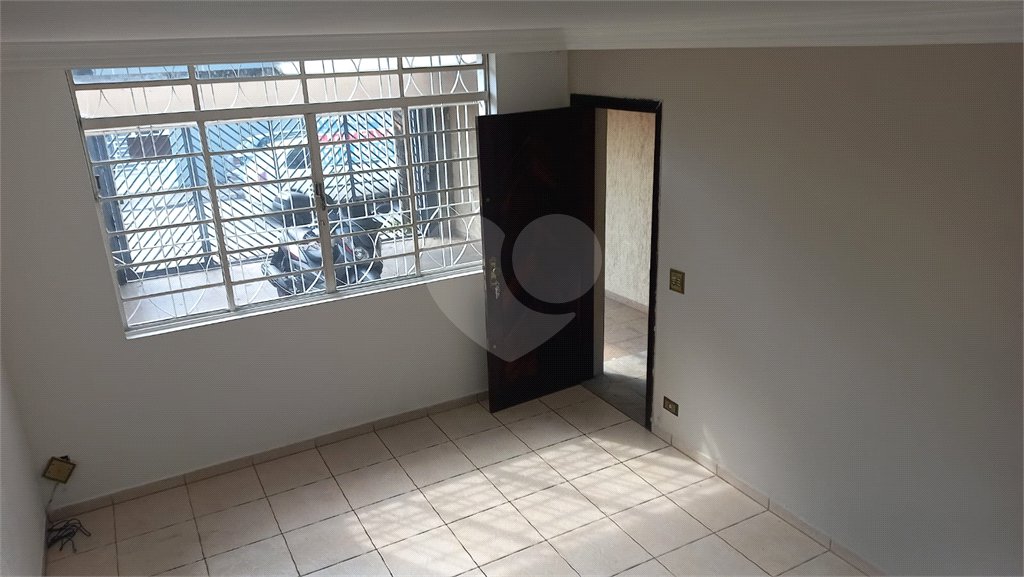 Sobrado à venda com 4 quartos, sendo 1 suíte, em Vila Mazzei, São Paulo, SP