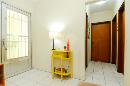 Casa à venda com 4 quartos, sendo 1 suíte, em Jardim Nova Taboão, Guarulhos, SP