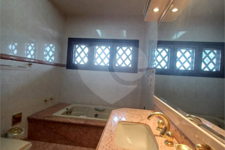 Casa à venda com 6 suítes no condomínio Portal da Raposo, Sorocaba - SP