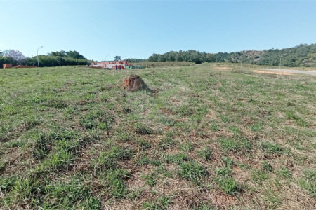 Terreno à venda com 1 suíte em Jardim Portugal, Valinhos, SP
