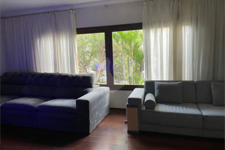 Casa Térrea à venda com 3 quartos, sendo 1 suíte, em Vila Zelina, São Paulo, SP