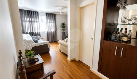 Apartamento à venda com 3 quartos, sendo 1 suíte,  no Centro, Ribeirão Preto, SP
