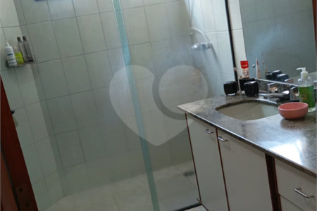 Apartamento à venda com 3 quartos, sendo 1 suíte, no Centro, Araraquara, SP