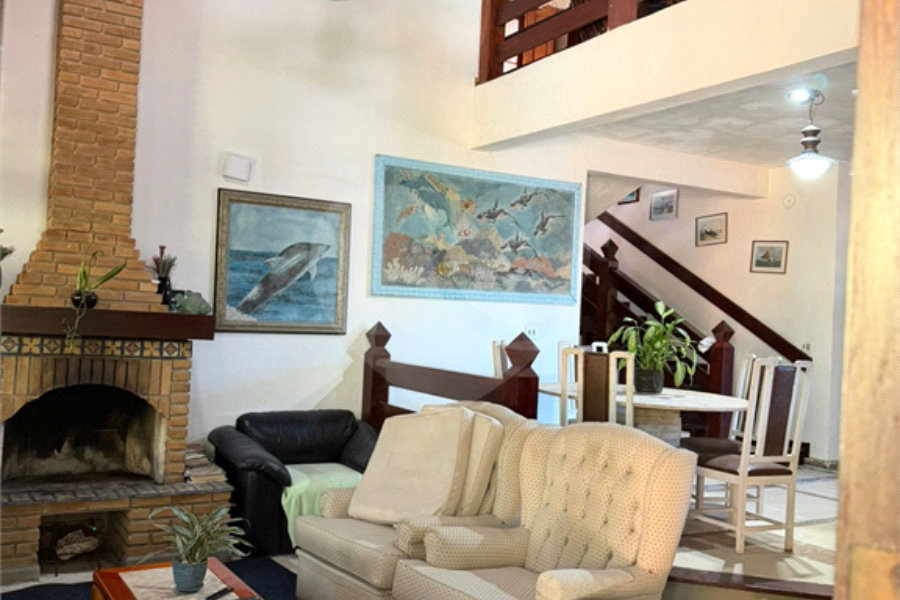 Casa à venda com 6 suítes em Massaguaçu, Caraguatatuba, SP