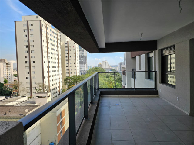 Apartamento à venda com 2 quartos, sendo 1 suíte,  em Santo Amaro, São Paulo, SP