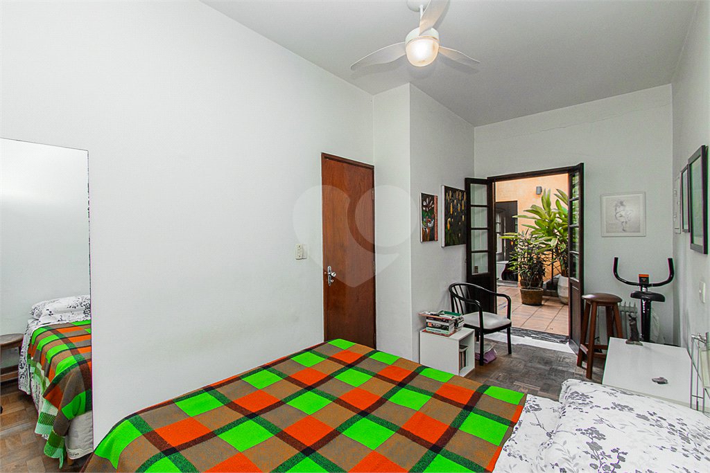 Sobrado à venda com 5 quartos em Vila Mariana, São Paulo, SP