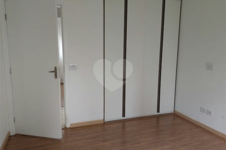 Apartamento à venda ou para alugar com 3 suítes em Indianópolis, São Paulo, SP