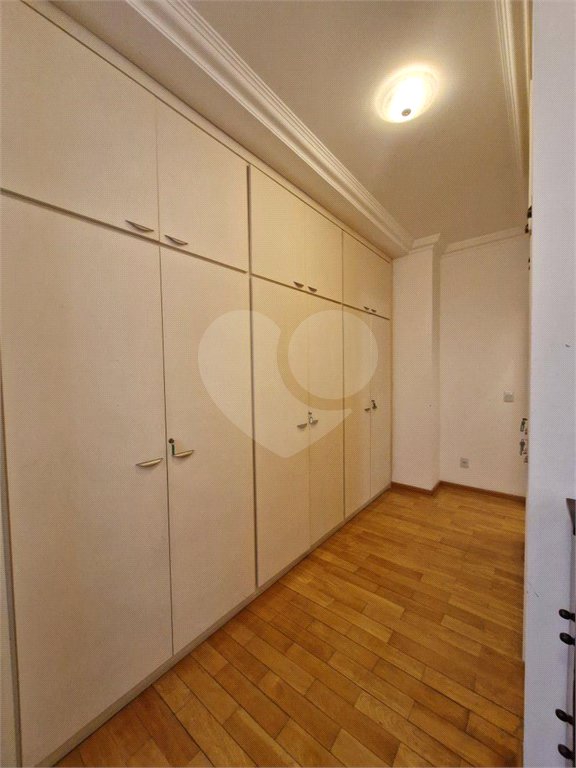 Casa à venda com 4 suítes no condomínio Estância Marambaia, Vinhedo - SP