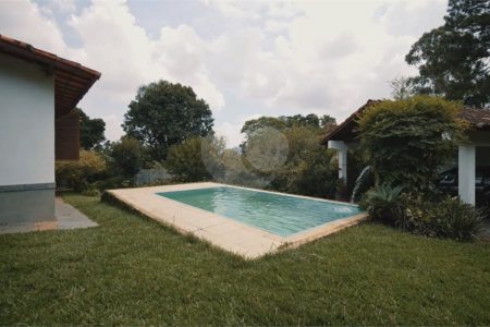 Terreno à venda com 6 quartos no condomínio Quinta dos Lagos, Cotia - SP