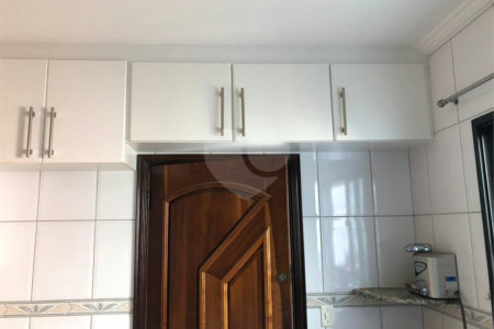 Casa à venda com 3 quartos, sendo 1 suíte, em Nova Petrópolis, São Bernardo do Campo, SP