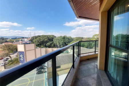 Apartamento à venda com 3 quartos, sendo 1 suíte, em Parque São Domingos, São Paulo, SP