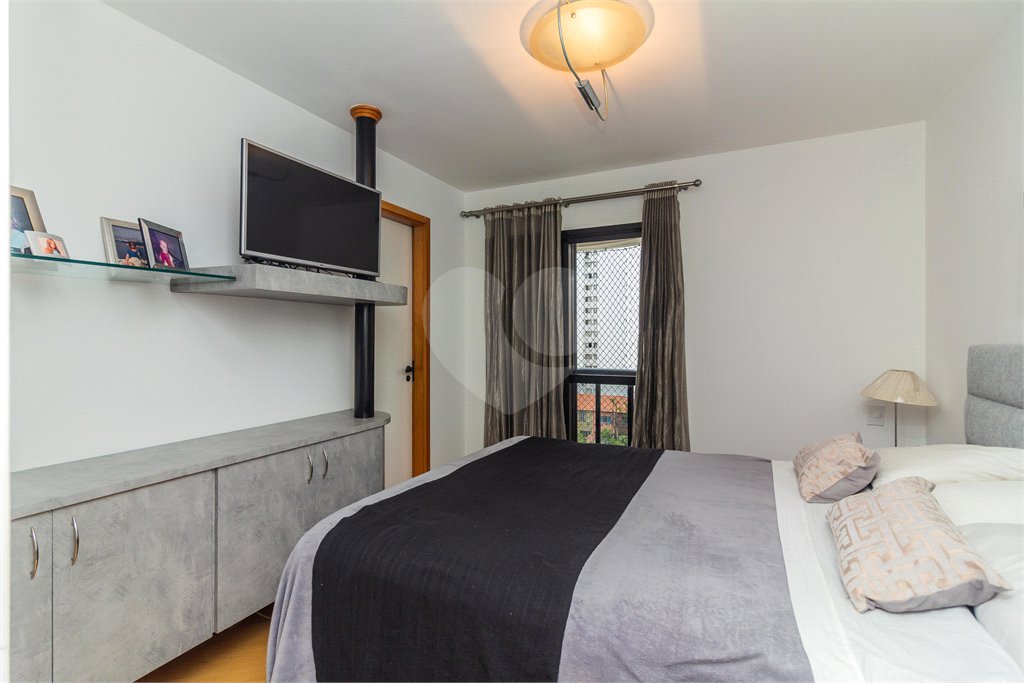 Apartamento à venda com 4 quartos, sendo 3 suítes, em Alto da Lapa, São Paulo, SP
