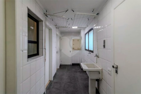 Apartamento à venda com 4 quartos, sendo 2 suítes, em Paraíso do Morumbi, São Paulo, SP