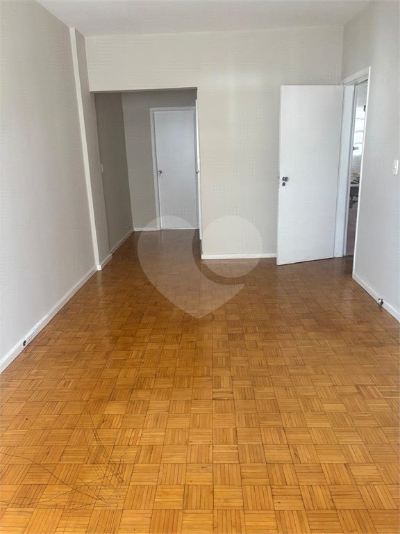 Apartamento à venda ou para alugar com 4 quartos, sendo 1 suíte, no Centro, Ribeirão Preto, SP