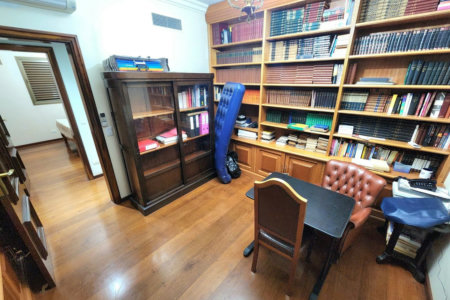 Apartamento Alto Padrão Frente Mar com 4 Dormitórios, 3 Suítes e 3 Vagas na Orla de Santos