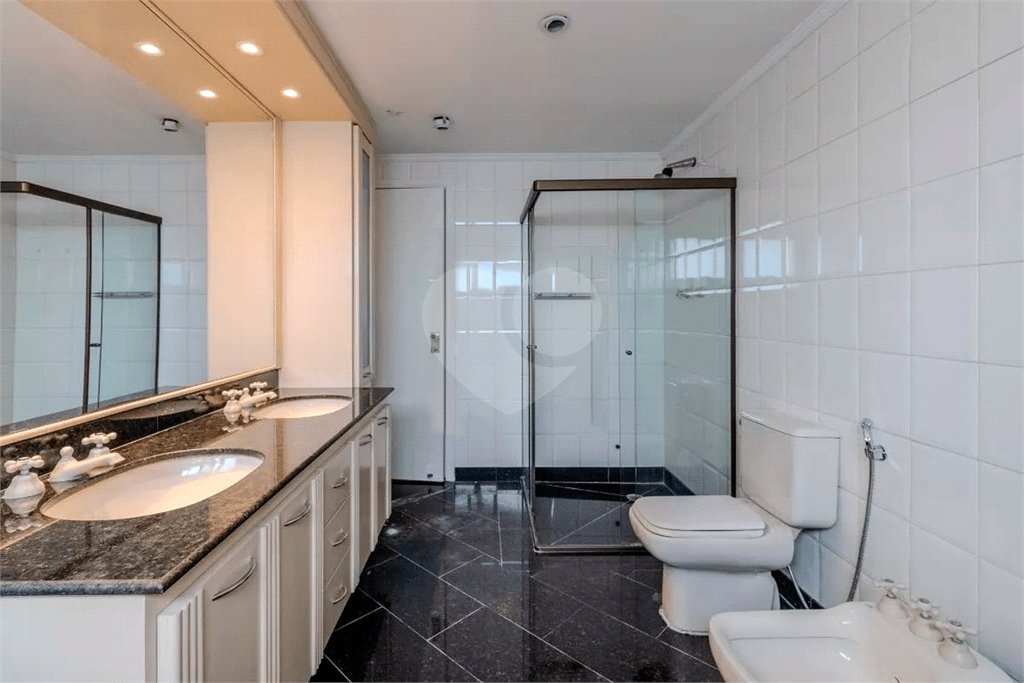 Apartamento à venda com 4 quartos, sendo 2 suítes, em Paraíso do Morumbi, São Paulo, SP