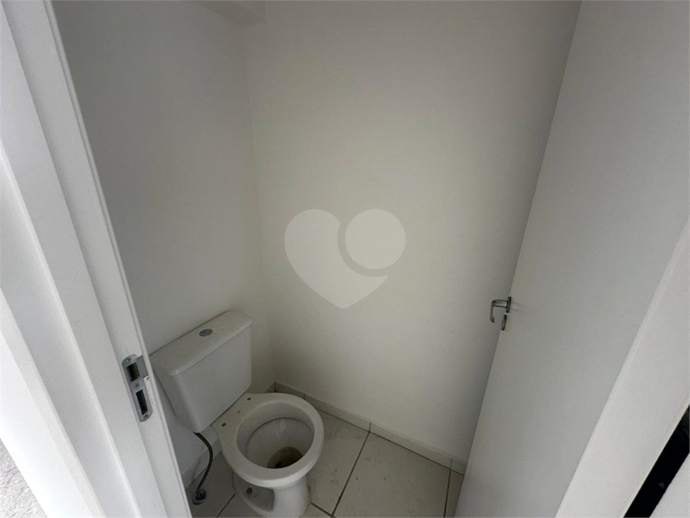 Casa à venda com 2 quartos no condomínio Vila das Paineiras, Suzano - SP