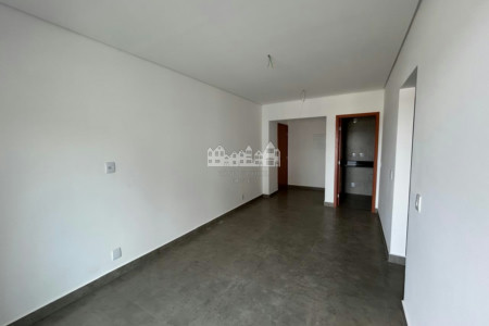 Apartamento à venda com 2 quartos, sendo 2 suítes, no Centro de Atibaia - SP