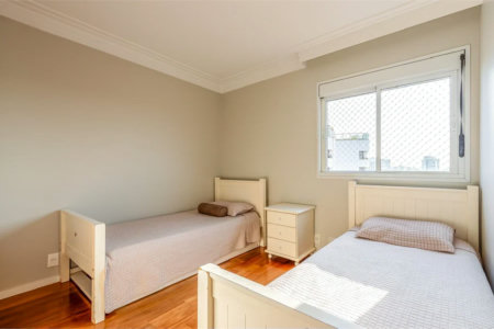 Apartamento à venda com 4 quartos, sendo 3 suítes, em Real Parque, São Paulo, SP