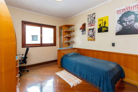 Casa à venda com 5 quartos, sendo 3 suítes,  no condomínio Residencial Morumbi, São Paulo - SP
