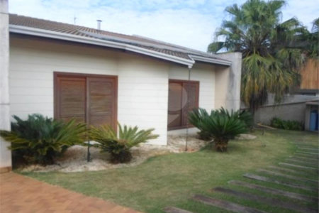 Casa à venda com 3 suítes em Nova Gardênia, Atibaia, SP