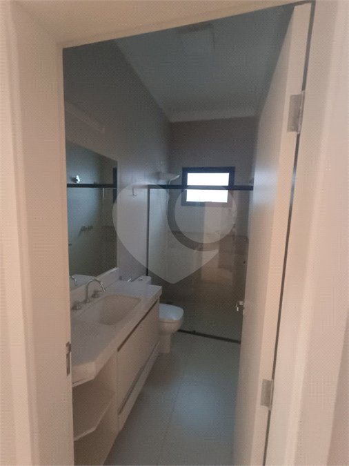 Casa para alugar com 3 quartos, sendo 1 suíte, no condomínio Recanto dos Paturis, Vinhedo - SP