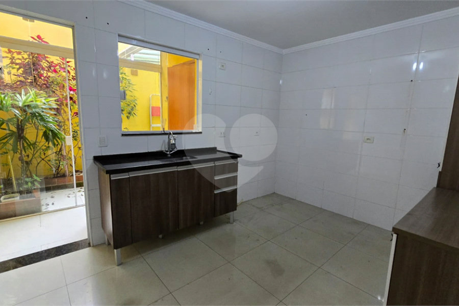 Sobrado à venda com 3 quartos, sendo 1 suíte, em Vila Clarice, São Paulo, SP