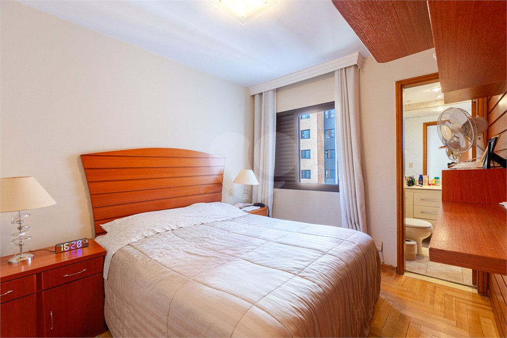 Apartamento à venda com 3 suítes em Alto da Lapa, São Paulo, SP